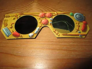 PYRUS. 3-D BRILLER.