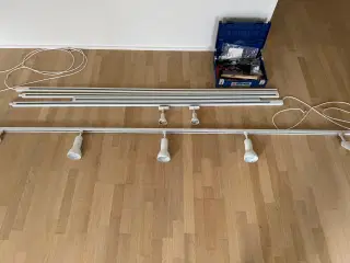 Strømskinner med spots / lamper