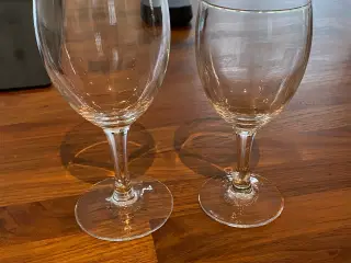 Rødvin- og hvidvinsglas 
