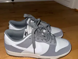 Nike dunk low retro SE