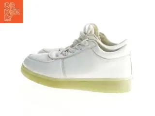 Hvide sneakers (str. 3)