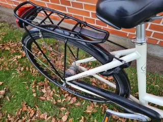 Som ny Raleigh sælges.