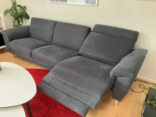 Sofa i stof, mørke grå
