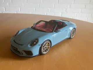 Porsche 911 1:18