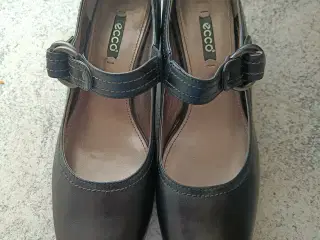 Ecco sort læder sko 39str 150kr