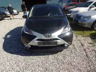 Toyota Aygo 1,0 VVT-i x-black
