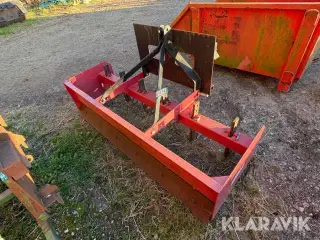 Grubbetand med dozerblad