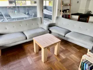 Sofaer og lille bord