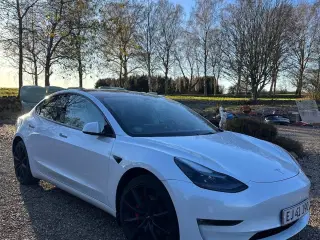 Tesla Model 3  Performance AWD