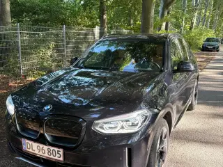 BMW iX3  Charged Plus