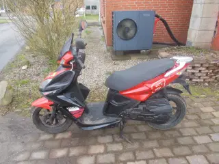 kymco super 8 50 30 scooter