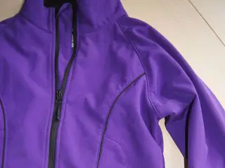 Lilla softshell jakke, M79, str. 12 år