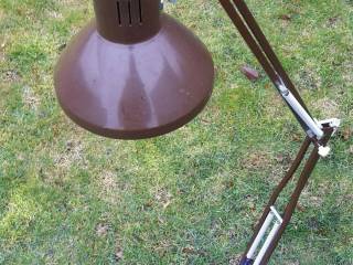 Brun, arkitektlampe