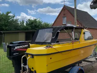 Ht båd