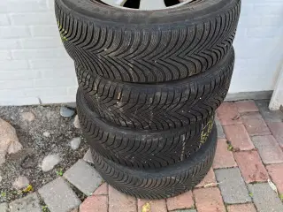 Vinterdæk på fælg 225/60 R16