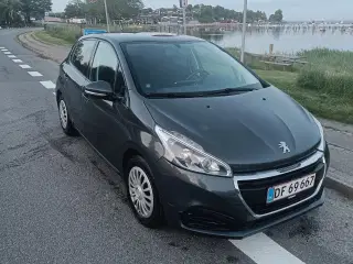 Peugeot 208 HDI Blue diesel