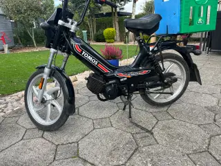 Tomos