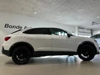 Audi Q3 45 TFSi e Attitude plus S-tr.