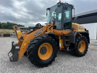 Case 521F