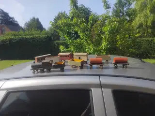 Togsæt i træ