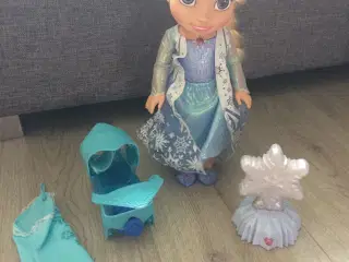 Elsa dukke