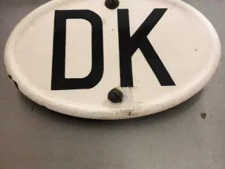DK emaljeskilt fra veteranbil
