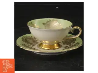 Porcelæn tekop og underkop med blomstermotiv fra Bavaria