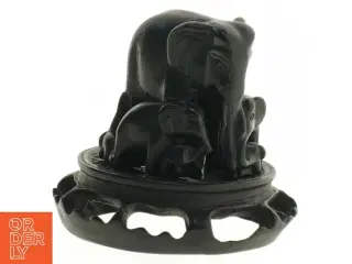 Elefant skulptur i sort sten (str. 8,5 x 9,5 cm)