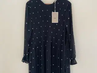 Kjole Str.S Ny.ICHI 30kr