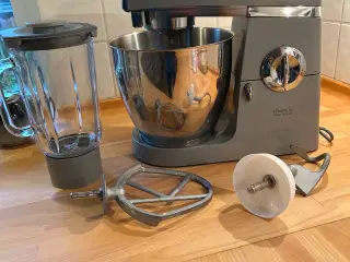 Kenwood Major classic,800 w.