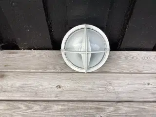 1 hvid Mini Piratlampe fra Nordisk Solar