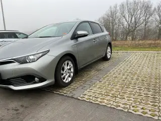 Toyota  Auris 1,8 Hybrid H2 Comfort 126 HK 5d Aut 