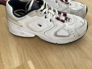 Tommy Hilfiger sneakers 
