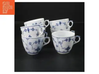 Sæt med fine porcelænskopper og underkopper, musselmalede, fra Royal Copenhagen (str. Ø 12,5xØ 6,5 cm)