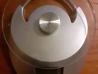 Køkkenvægt den virker helt som den skal 