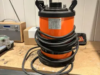 Dykpumpe SPR 370W – Aldrig brugt. ny pris 4132.00 