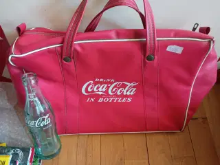 Coca Cola, vintage køletaske plus glasflaske 