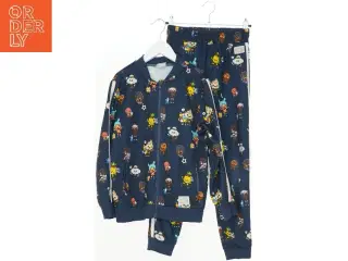 Børnetrækdragt med tegneseriefigurer fra H&M (str. 140)