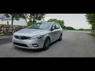 Kia Ceed 1.6 Diesel 2012 
