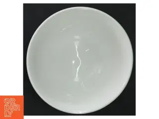 Hvid porcelænsskål med jordbærmotiv (str. 14,5 cm)