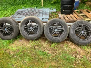 Ford alufælge med nye helårsdæk