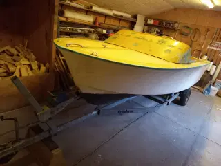 16 fod speedbåd eller styrepultbåd