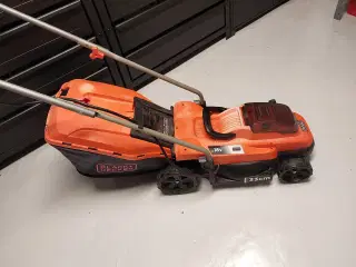 Black Decker plæneklipper, kanttrimmer og hækkekli