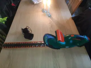 Hæk klipper på batteri 