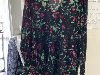 Tøj str 54/56
