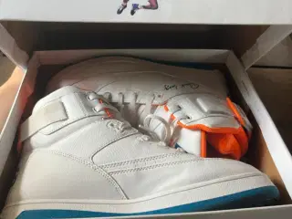 Ewing 33 HI PU (Patrick Ewing)