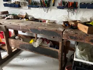 Høvlebænk med patina