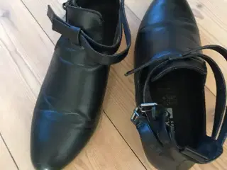 Sko og sandaler