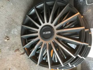 Vinterdæk på fælge samt sommerdæk uden fælge