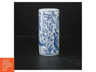 Blå og hvid porcelænskrukke (str. Ø. 7 cm. længde, 15,5 cm)